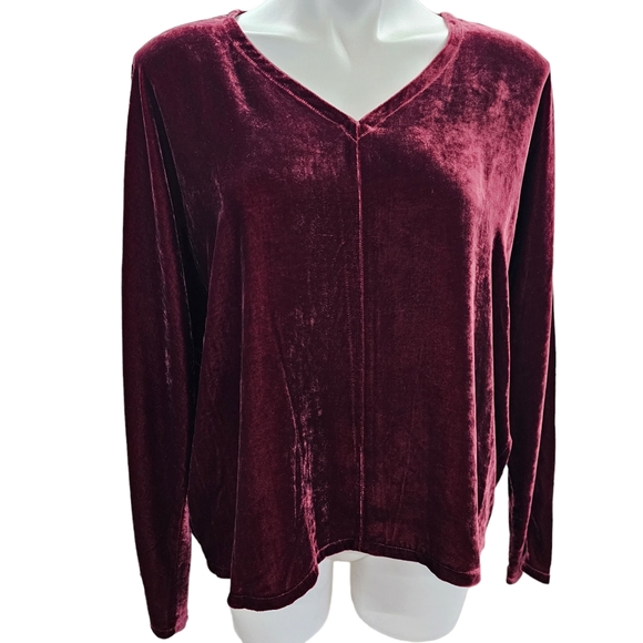 NEW Elieen Fisher Womens Size Medium Velvet V Neck Top Burgundy Boxy Silk Blend - Picture 1 of 11